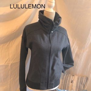 *LULULEMON* Jacket a• Size:4